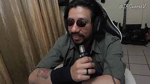 IASuarezV online show from April 18, 5:54 am