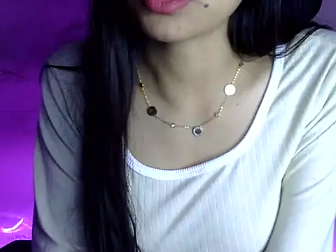 Snapshot of mahi_thakur0 chatting on April 3, 6:14 pm mahi thakur0 online show from April 3, 6:14 pm