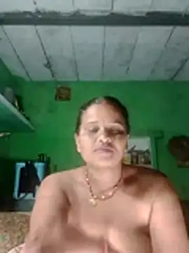 Snapshot of Shivani09900 chatting on July 8, 8:53 pm Shivani09900 online show from July 8, 8:53 pm
