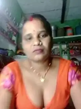 Snapshot of Shivani09900 chatting on May 28, 7:53 pm Shivani09900 online show from May 28, 7:53 pm