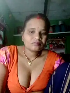 Snapshot of Shivani09900 chatting on May 31, 7:03 pm Shivani09900 online show from May 31, 7:03 pm