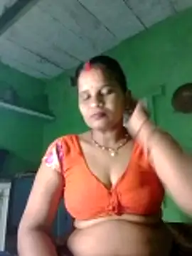 Snapshot of Shivani09900 chatting on June 12, 7:33 pm Shivani09900 online show from June 12, 7:33 pm