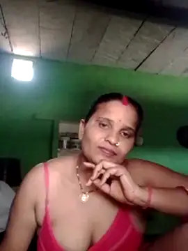 Snapshot of Shivani09900 chatting on June 15, 6:46 am Shivani09900 online show from June 15, 6:46 am