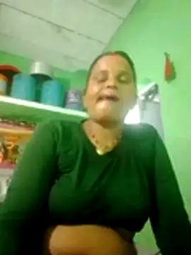 Snapshot of Shivani09900 chatting on July 7, 3:09 am Shivani09900 online show from July 7, 3:09 am