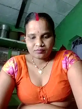 Snapshot of Shivani09900 chatting on May 26, 7:56 pm Shivani09900 online show from May 26, 7:56 pm