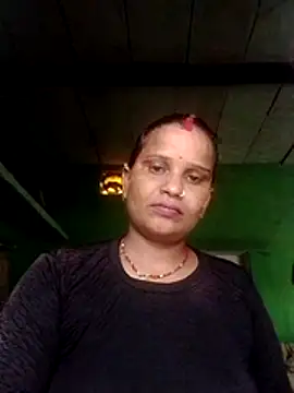 Snapshot of Shivani09900 chatting on July 3, 10:11 am Shivani09900 online show from July 3, 10:11 am