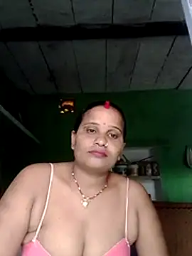 Snapshot of Shivani09900 chatting on July 2, 3:23 am Shivani09900 online show from July 2, 3:23 am