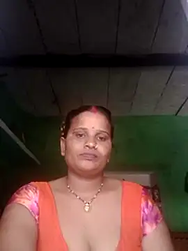 Snapshot of Shivani09900 chatting on July 4, 5:03 am Shivani09900 online show from July 4, 5:03 am