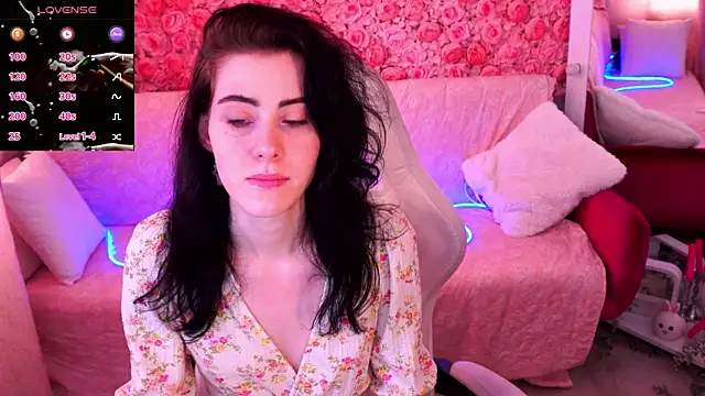 CurleyBlueEyes online show from March 25, 1:54 pm