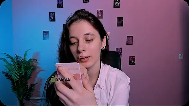 Snapshot of nami_glow chatting on July 17, 7:22 pm nami glow online show from July 17, 7:22 pm