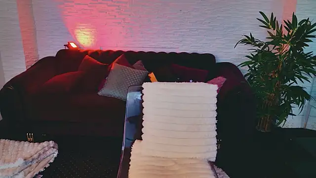 AngelWooW online show from April 15, 5:24 am