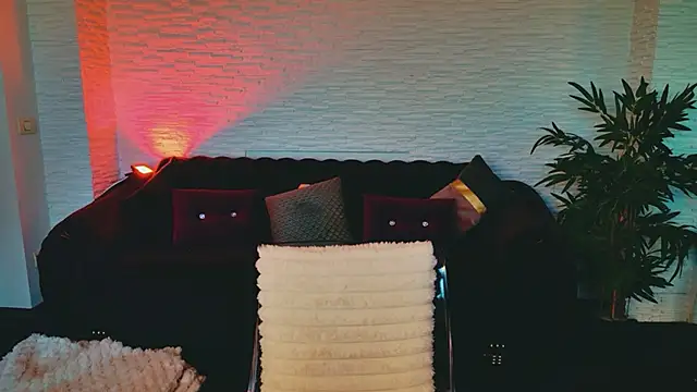 AngelWooW online show from April 7, 4:58 am