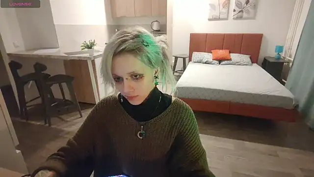 StijenaHunt online show from March 29, 2:52 pm