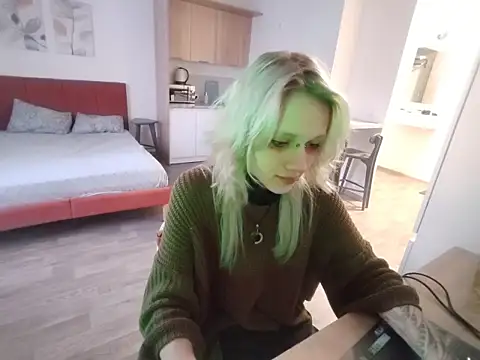 StijenaHunt online show from March 31, 1:24 pm