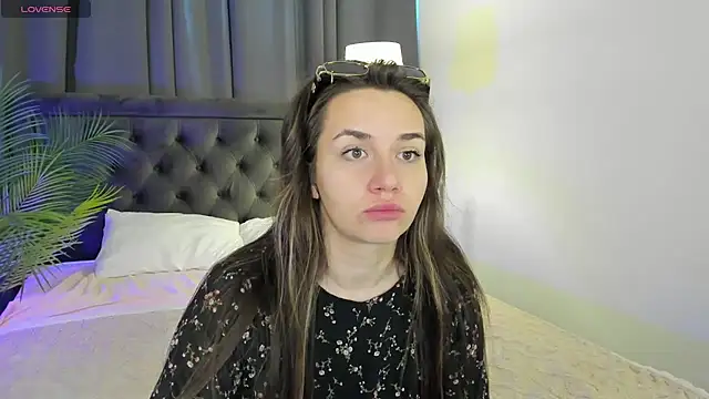 Domirelle online show from May 22, 3:48 am