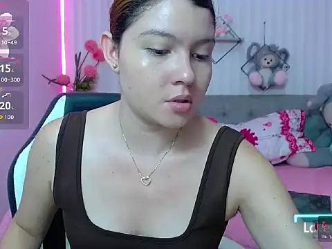 honey-blossom online show from April 21, 4:24 pm