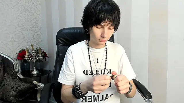 Snapshot of AdonBev chatting on June 10, 6:36 am AdonBev online show from June 10, 6:36 am