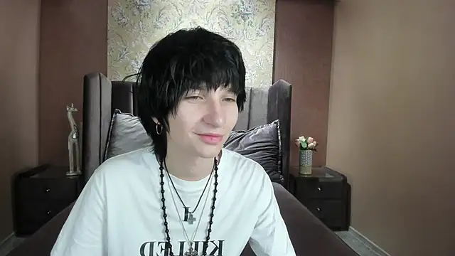 Snapshot of AdonBev chatting on June 14, 5:08 am AdonBev online show from June 14, 5:08 am