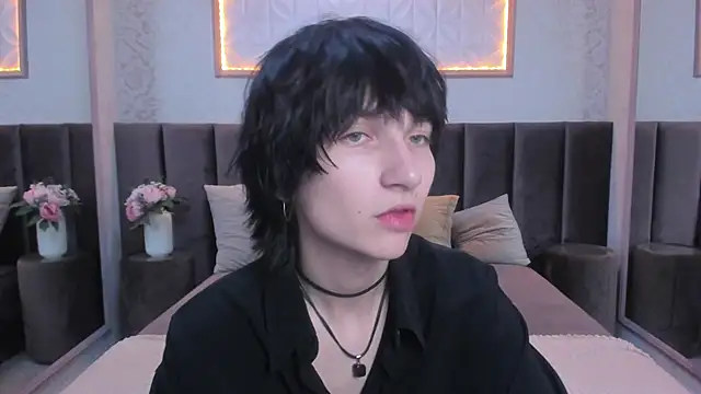 Snapshot of AdonBev chatting on June 15, 5:29 am AdonBev online show from June 15, 5:29 am