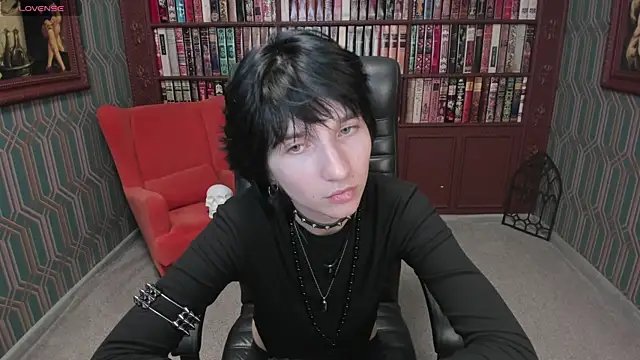Snapshot of AdonBev chatting on July 2, 12:22 am AdonBev online show from July 2, 12:22 am