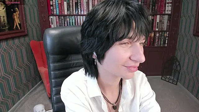 Snapshot of AdonBev chatting on July 2, 3:23 am AdonBev online show from July 2, 3:23 am