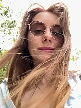 FReyja 44 online show from May 14, 9:17 am