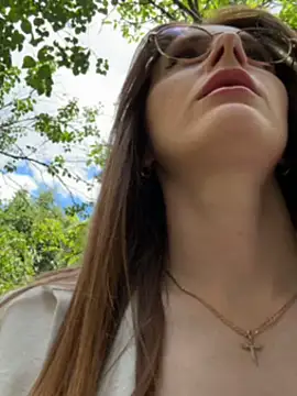 Snapshot of FReyja_44 chatting on June 17, 8:03 am FReyja 44 online show from June 17, 8:03 am