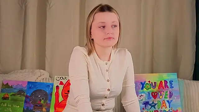 LorriMonz online show from April 8, 1:18 am