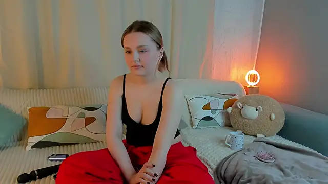 LorriMonz online show from May 14, 1:46 am