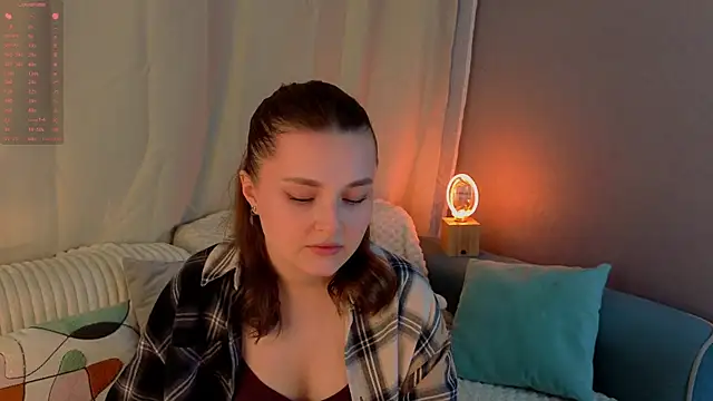 LorriMonz online show from June 5, 1:43 am