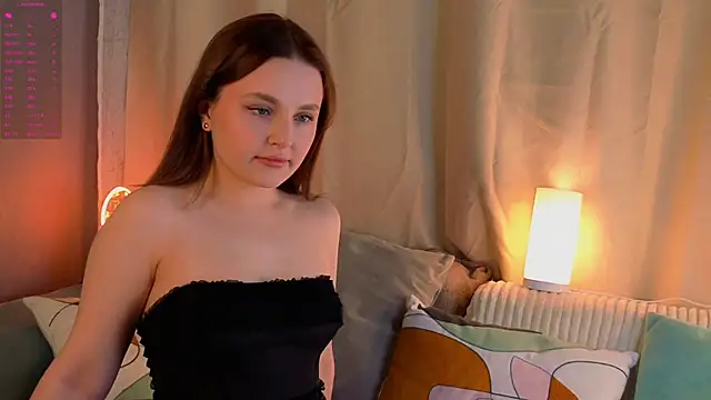 LorriMonz online show from May 28, 1:46 am