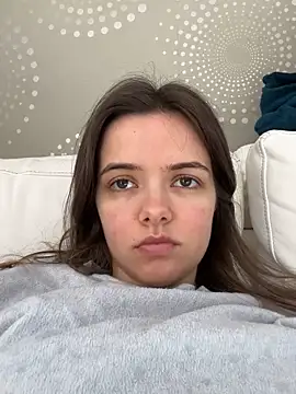 AForbiddenFlower online show from April 14, 5:23 am