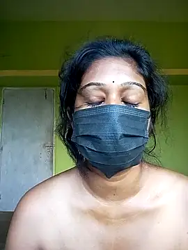 bannerjeesneha20 online show from April 13, 2:37 am