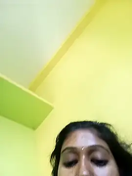 bannerjeesneha20 online show from May 5, 2:25 am