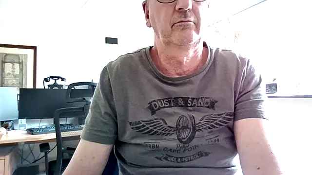 Snapshot of HotLucas66 chatting on April 20, 1:03 pm HotLucas66 online show from April 20, 1:03 pm