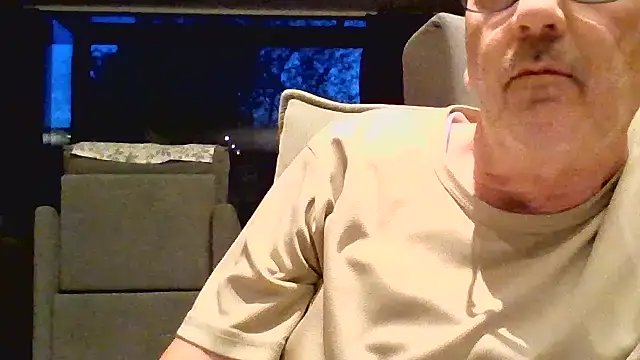 Snapshot of HotLucas66 chatting on June 5, 8:14 pm HotLucas66 online show from June 5, 8:14 pm