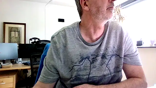 Snapshot of HotLucas66 chatting on April 9, 1:50 pm HotLucas66 online show from April 9, 1:50 pm