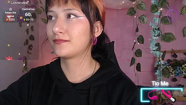 eyes moonn online show from March 28, 11:22 am