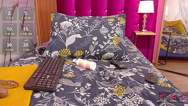 skinnyindiansluttt online show from June 16, 12:49 pm