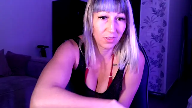kendra peach online show from April 4, 9:10 pm