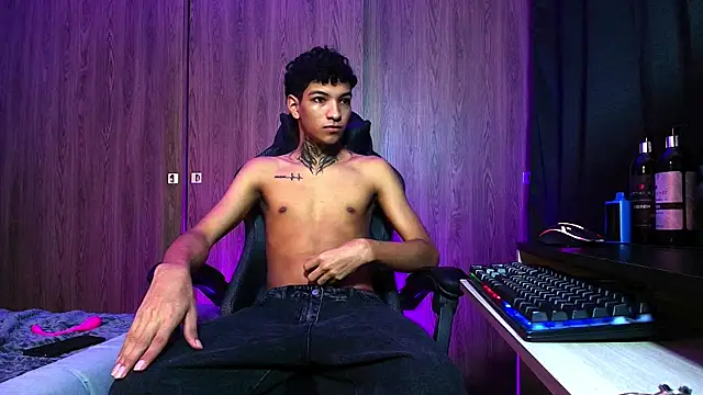im Usuga online show from May 21, 8:34 am