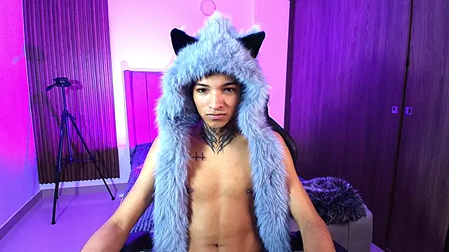 im Usuga online show from April 5, 3:13 am