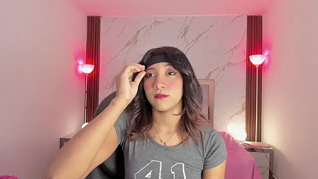 EsperanzaMora online show from May 15, 12:14 pm