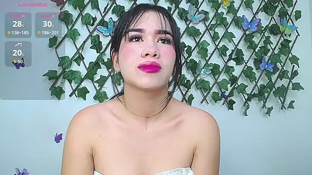 lizeth wong online show from June 9, 1:34 pm