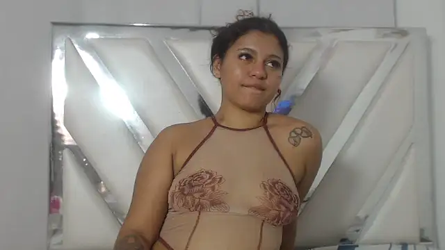 AlannaHarper online show from May 27, 1:57 am