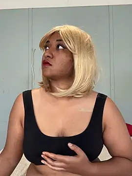 kamilah rose online show from May 15, 7:39 am