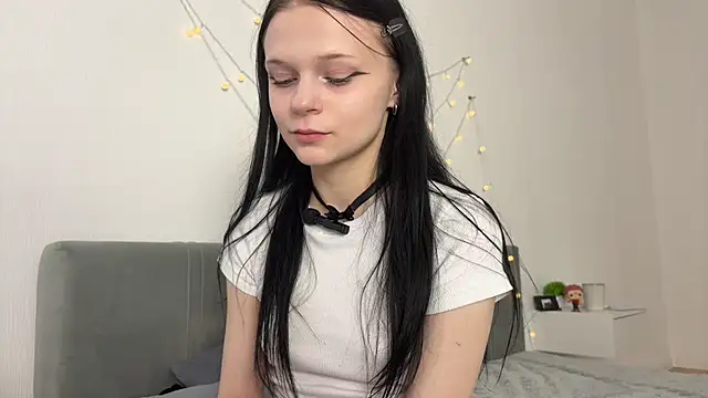 meowchaa online show from July 2, 3:45 am