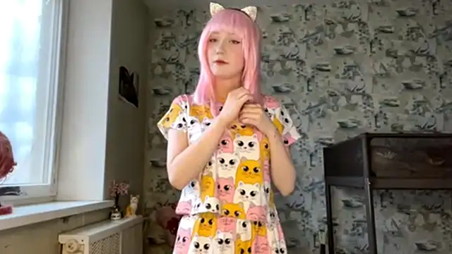 Love you Kim online show from April 4, 1:06 pm