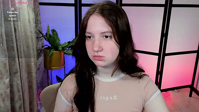 Elisabeth Binder online show from April 9, 3:41 am