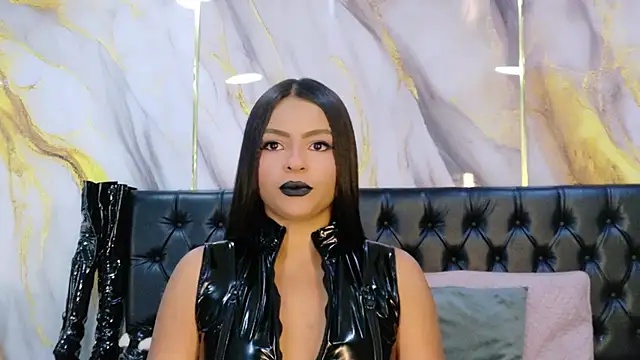 LindaFrancoo online show from June 10, 4:08 pm
